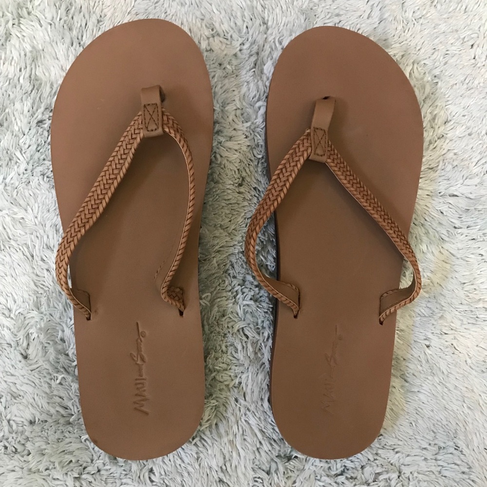 Maui & Sons Flip Flops - SIZE 8